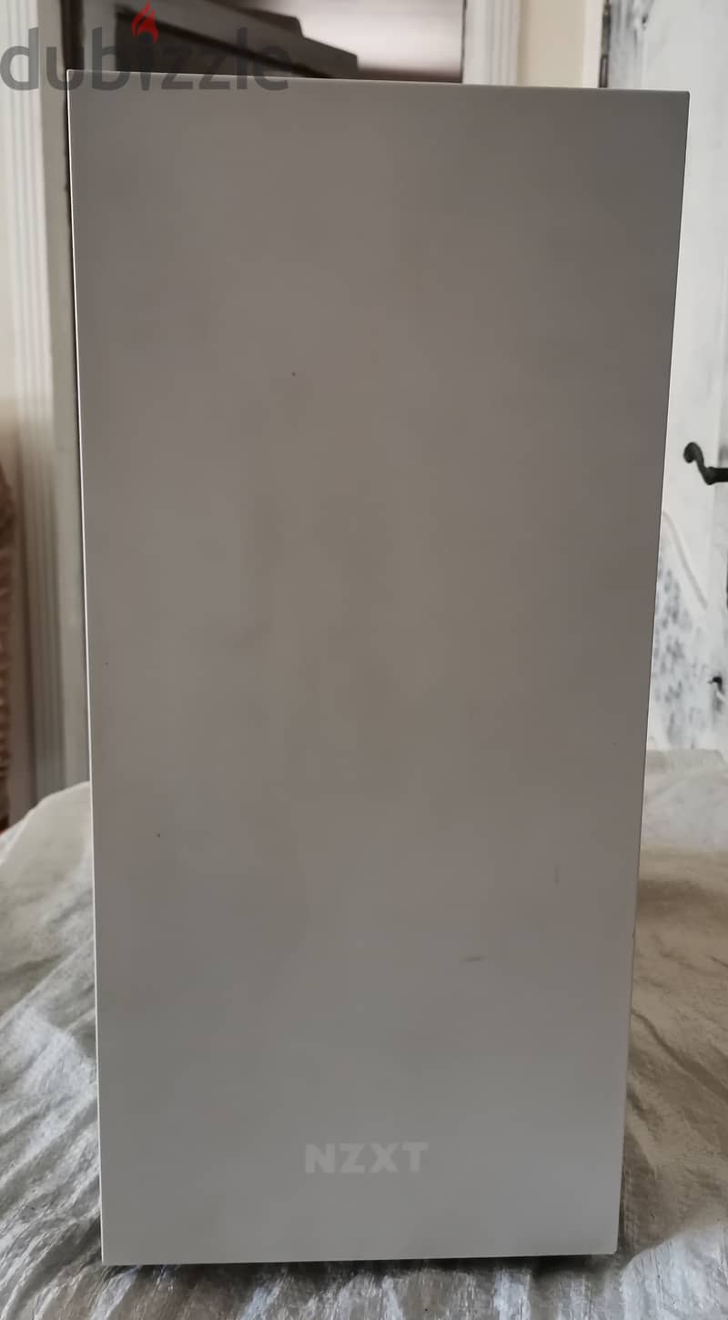Computer Case NZXT H700 MID TOWER 3
