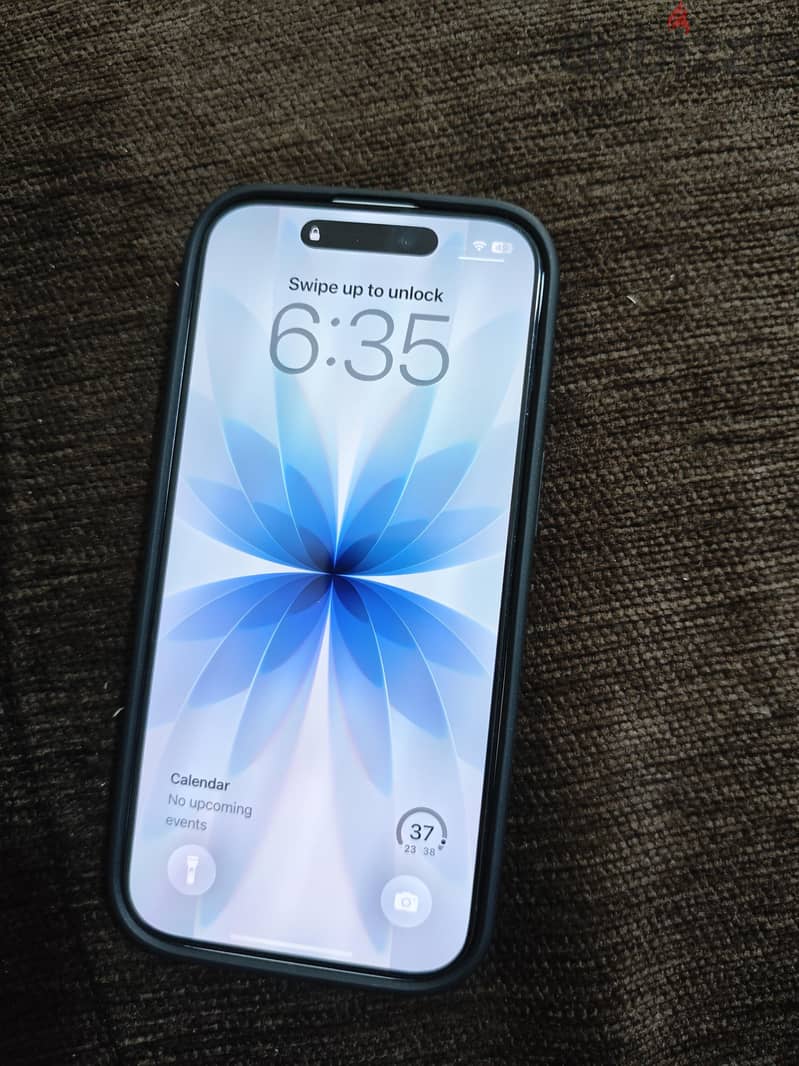 Apple - iPhone 17 7