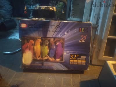 شاشه 32 بوصه ماركه Elekta