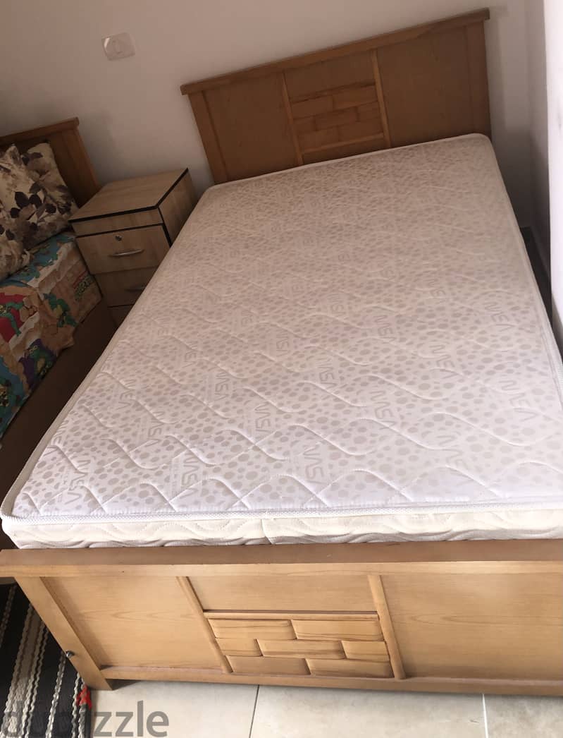 Beds with mattresses 1
