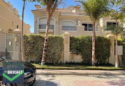 فيلا 232م - 3 غرف - متشطبة بالكامل - اوبن فيو متميز جدا وبسعر لايقارن بالماركت في الباتيو 5 ايست الشروق - patio 5 east