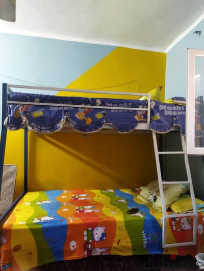 سرير دورين حديد مقاس 100×120 بحاله ممتازه