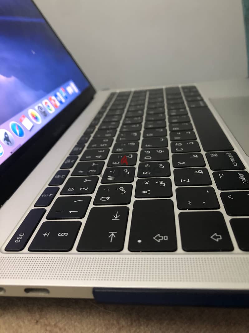 Macbook17 3