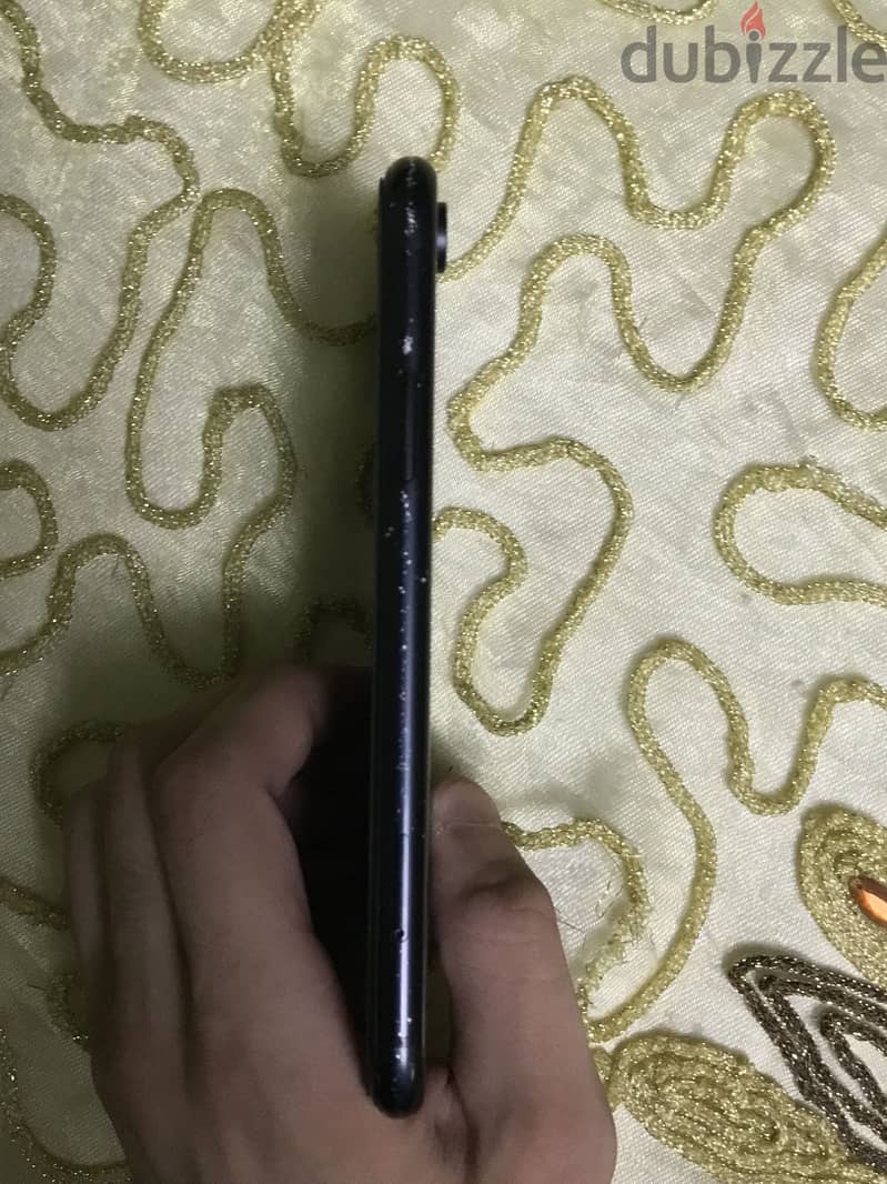Apple - iPhone XR 5