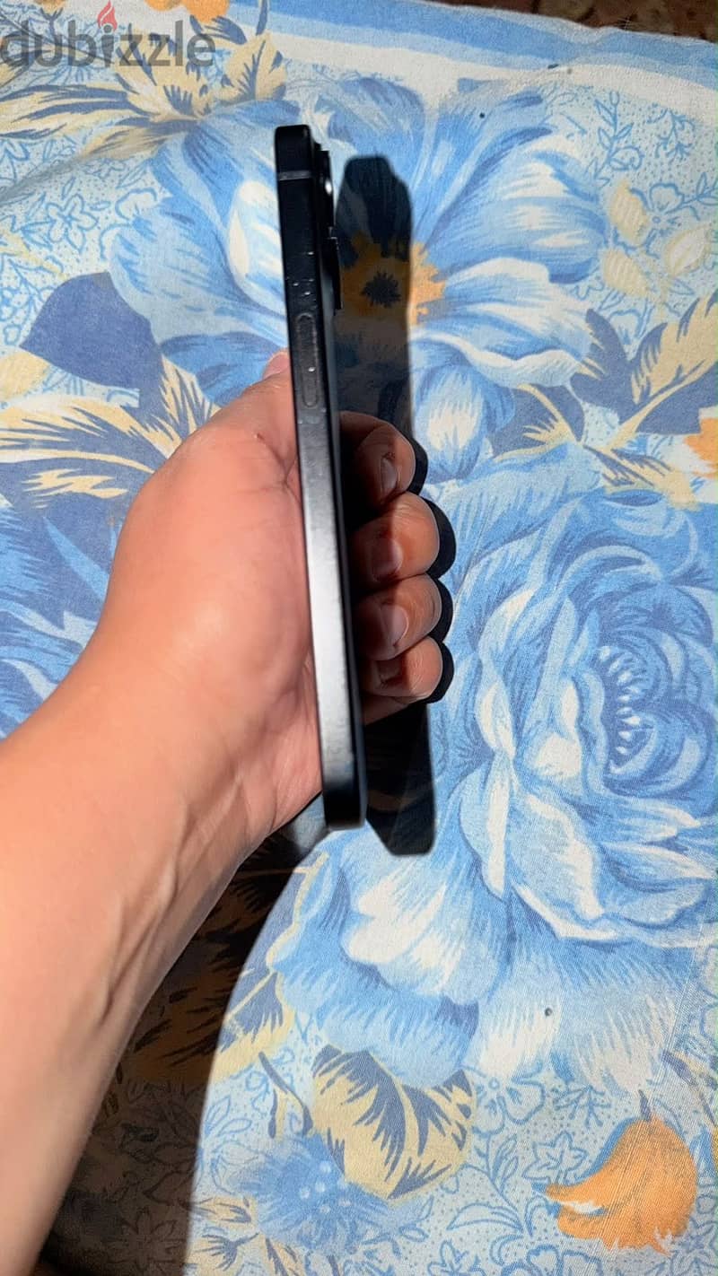 Apple - iPhone 15 1