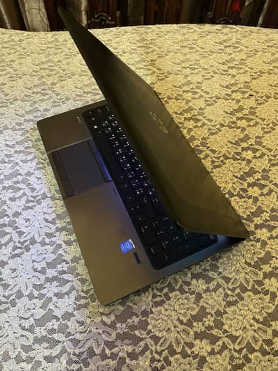 لاب توب HP ZBook 15 G2 للبرمجة والهندسة بحالة ممتازة