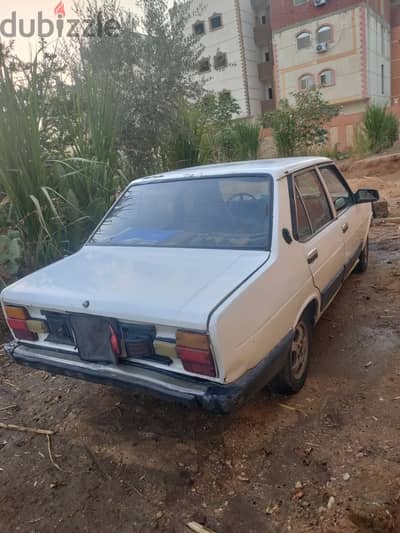 فيات 131 1980 ليموزين