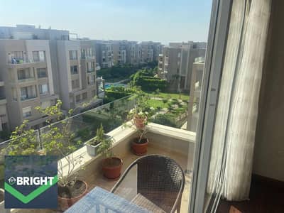 Best deal: 176m² apartment, ready for immediate handover, ultra-super-lux finished, and in a prime location directly overlooking the landscape.