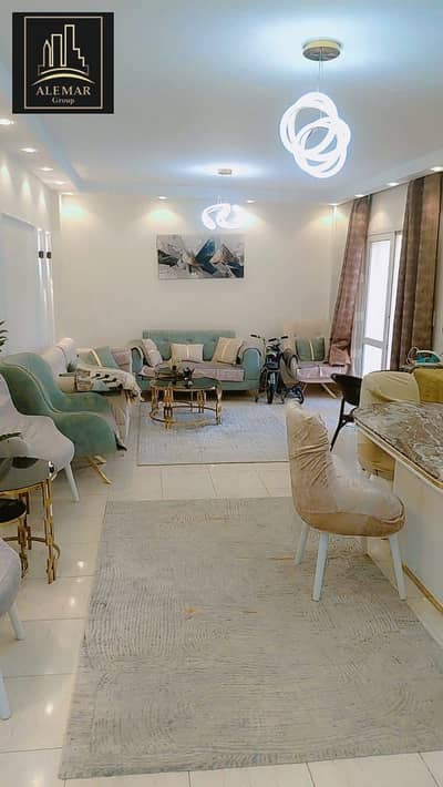 For sale, a stunning apartment in Madinaty, 135 sqm, with some special finishes, on the fifth floor, garden view.