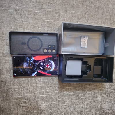 Red magic 10s pro للبيع حاله الجديد