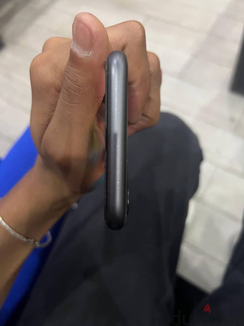 Apple - iPhone 11 5