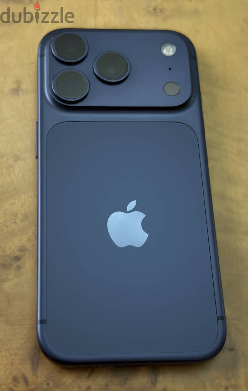 Apple - iPhone 17 Pro 4