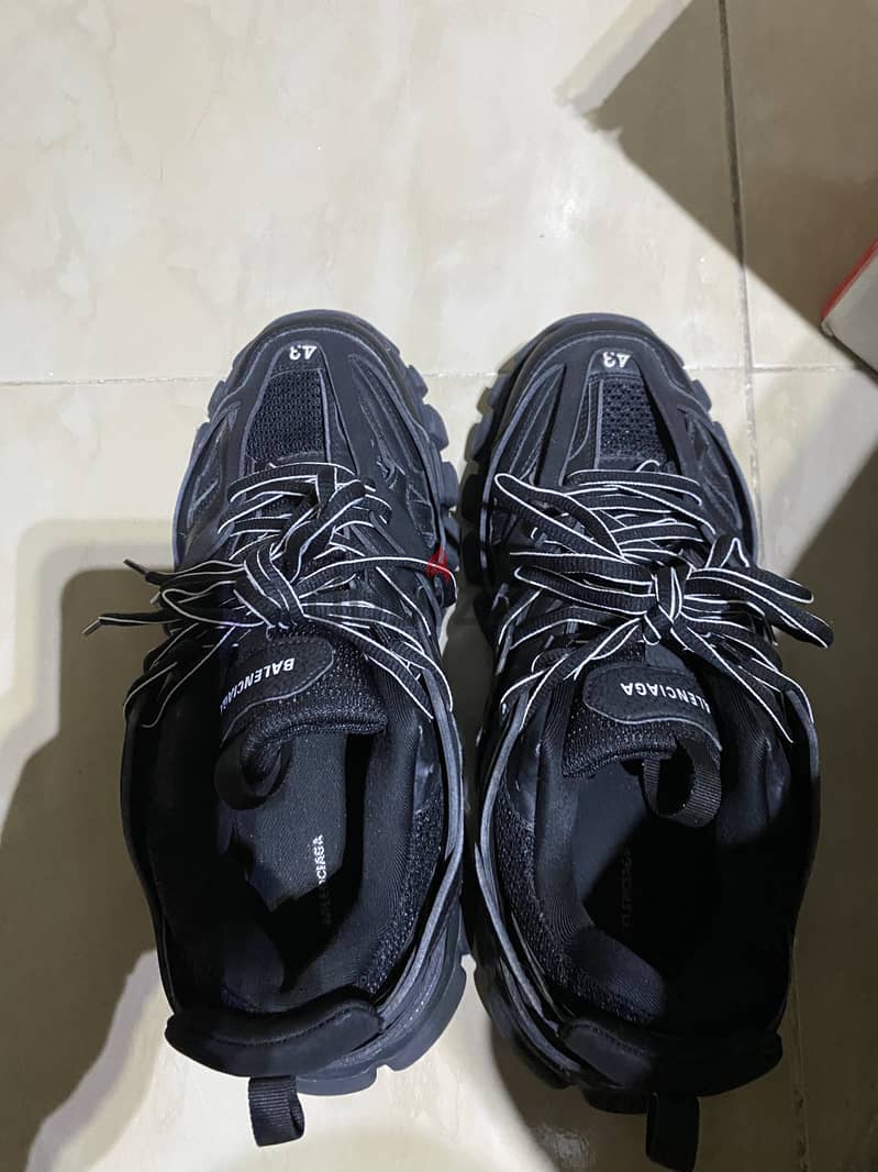 Balenciaga trick 4