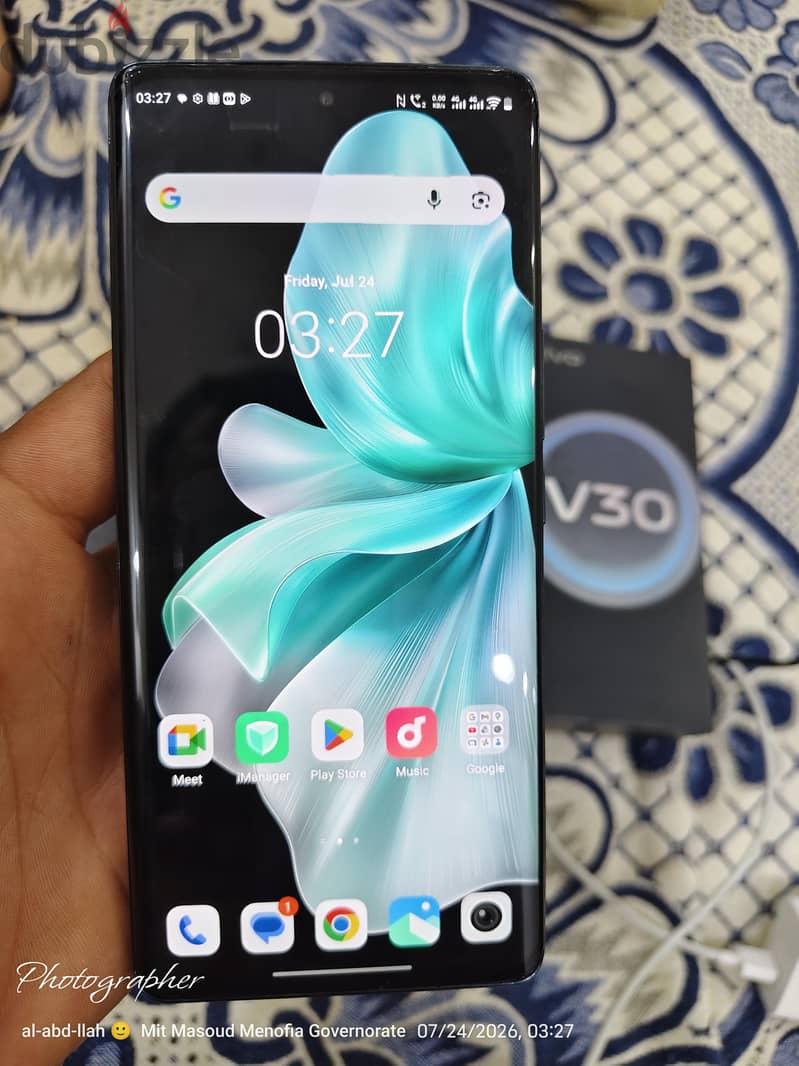 Vivo V30 1