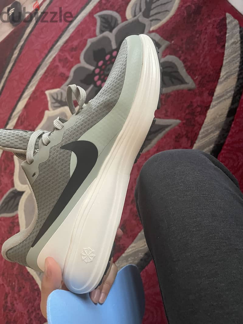 New Nike shoes Mirror 2