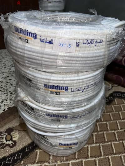 لفة سلك كهرباء مرن من( Flexible Cable) جديدة ١٠٠ ياردة بتغليف المصنع