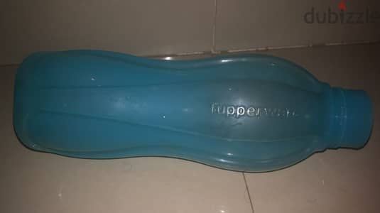 Tupperware insulated flask.