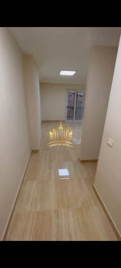 Apartment for rent in the Maadi Gardens compound on the Maadi Ring Road. Superlux finishing, fully fronted, three rooms, two bathrooms, fifth floor inside the compound. Monthly rent required, security deposit required, final rent 15000. Apartment for rent in the Maadi Gardens compound on the Maadi Ring Road. Superlux finishing, fully fronted, three rooms, two bathrooms, fifth floor inside the compound. Monthly rent required, security deposit required, final rent 15000.