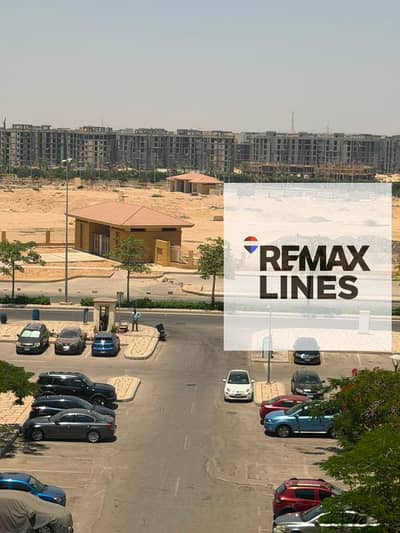 للبيع 96م في مدينتي B7 النموزج الاكثر مبيعا . . فيو مفتوح علي النادي . . . بحري صريح
