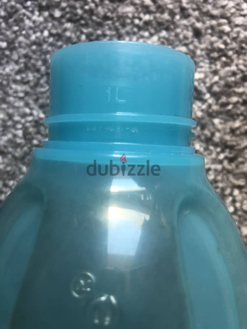 Tupperware insulated flask. 4