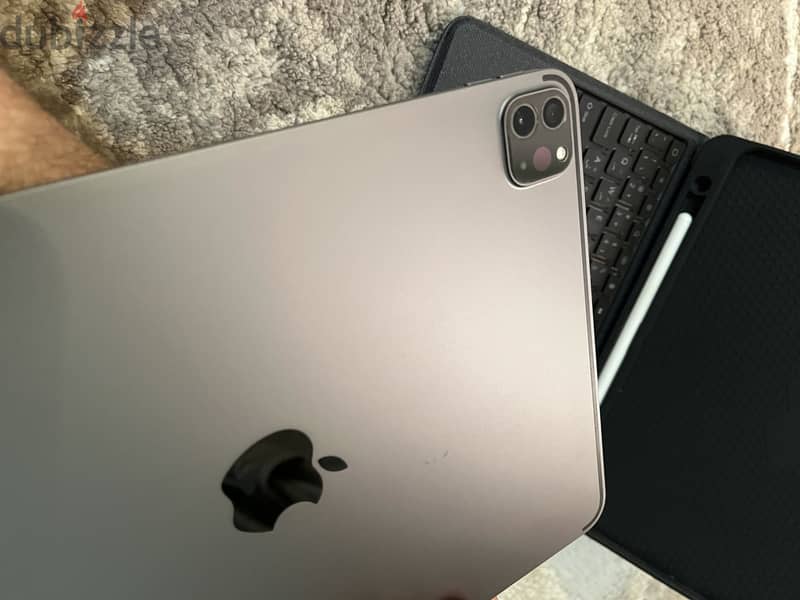 IPad  11 pro  128 M1 3