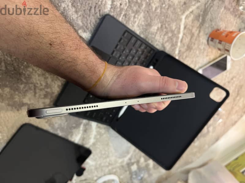 IPad  11 pro  128 M1 4