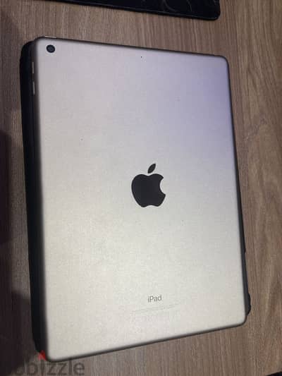 Apple iPad 5th Generation 32GB Wi-Fi