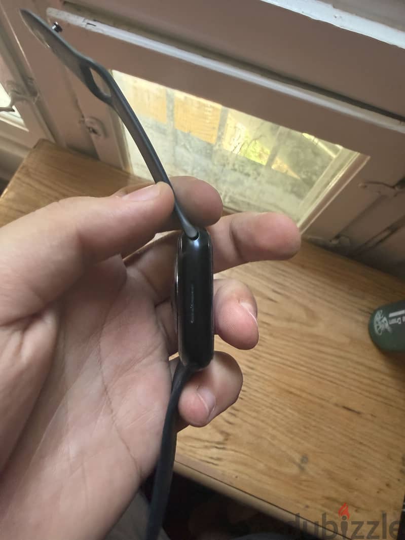 Apple watch series 8 4