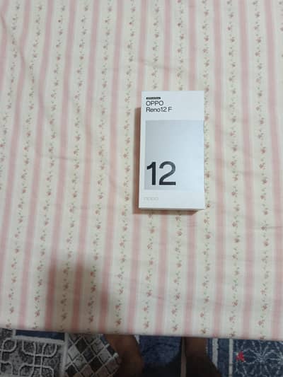 OPPO Reno12 F