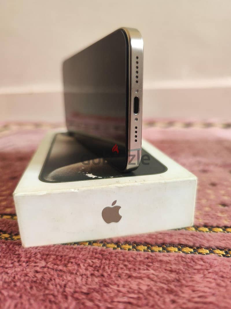 Apple - iPhone 15 Pro Max 2