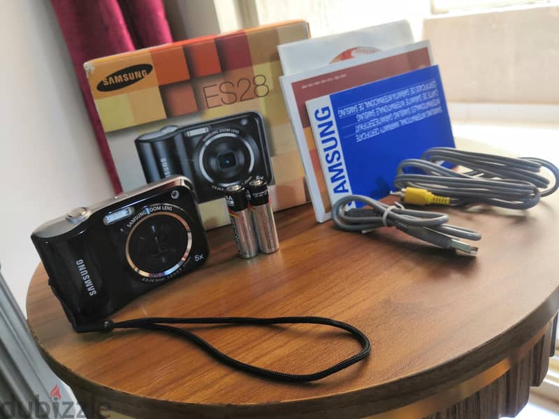 Digital Camera - Samsung ES28 1