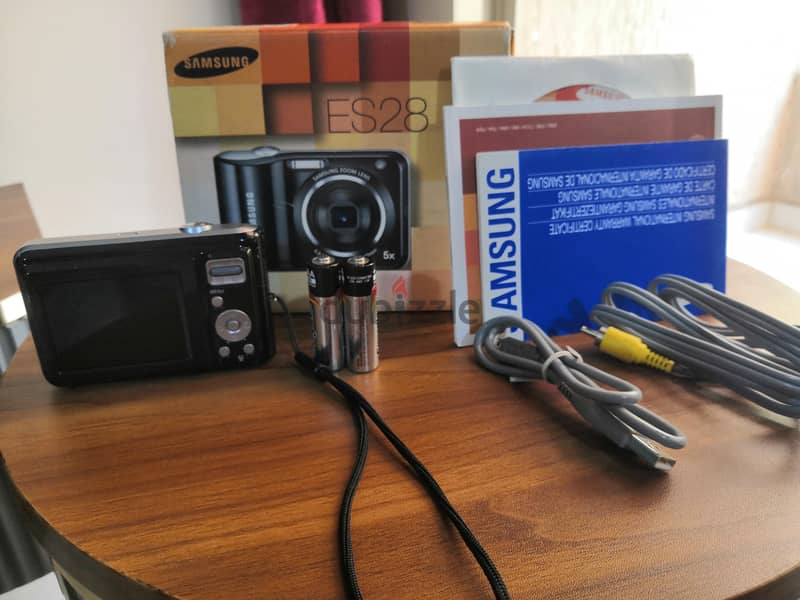Digital Camera - Samsung ES28 2