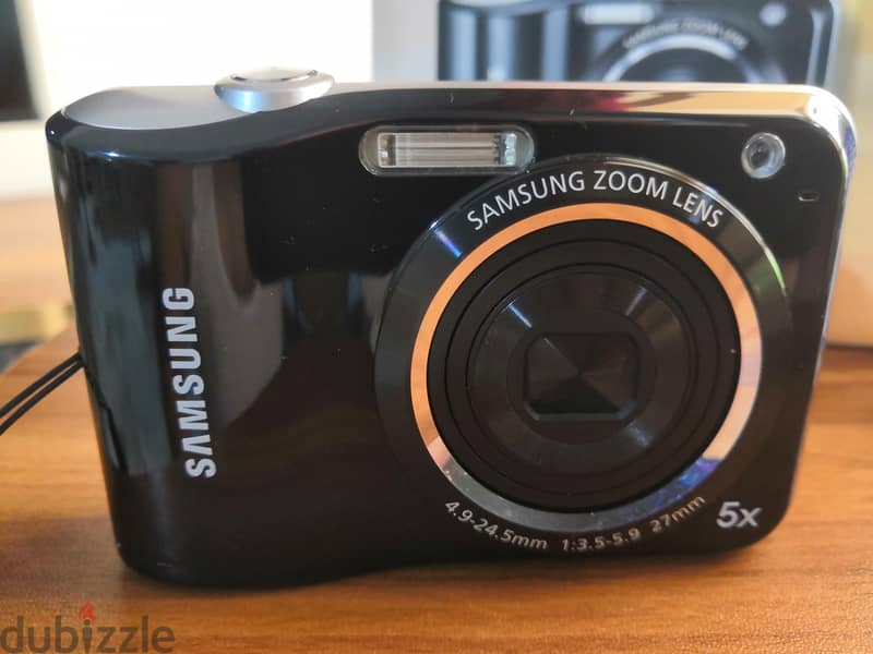 Digital Camera - Samsung ES28 3