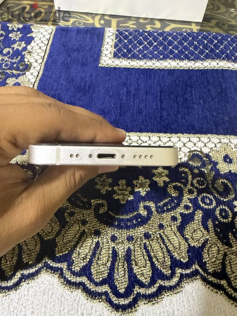 فرصة ممتازة: iPhone 13 mini مساحة 256 جيجا بسعر لقطة! 4
