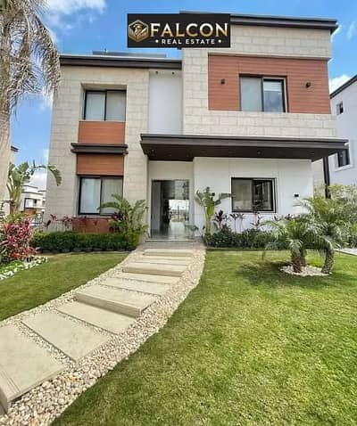 Corner villa  4rooms  Villa for sale in Azzar Compound, Fifth Settlement, New Cairo, next to Hyde Park and Mountain View Compounds