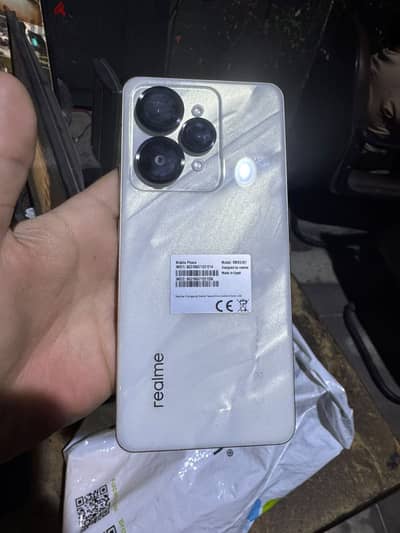 Realme 15 pro جديد اتفتح من العلبه بس مركبش خط