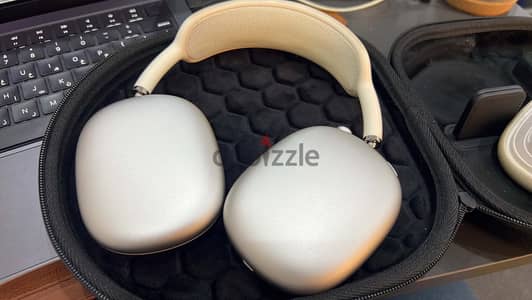 Apple Airpod Max Usb C بكل المشتملات كالجديده