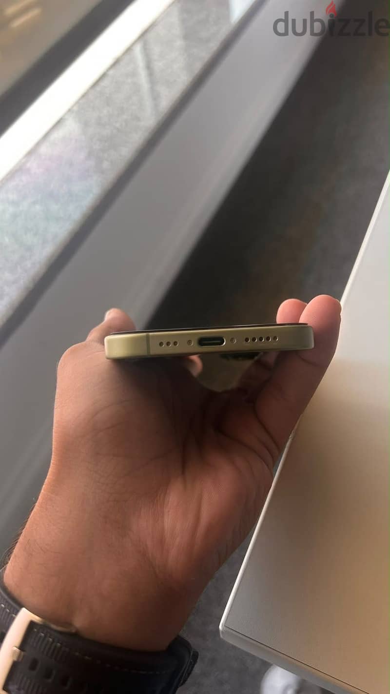 Apple - iPhone 17 2