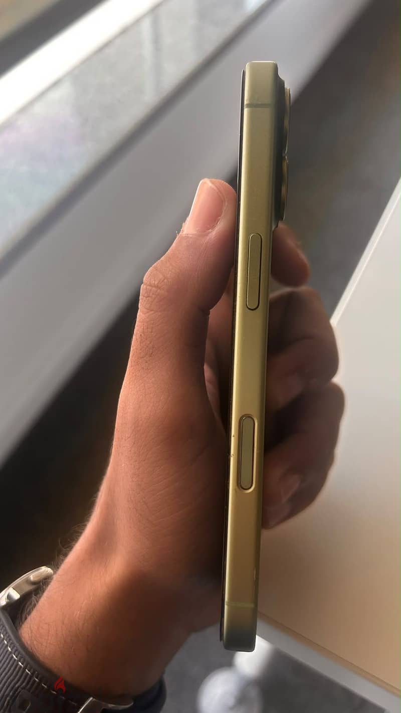 Apple - iPhone 17 3