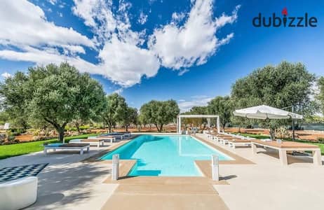 For sale, a 175 square meter apartment directly on the sea, super lux, 11th floor and not the last