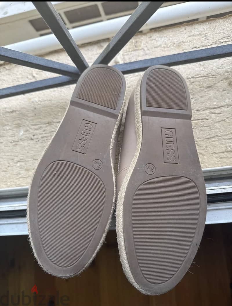 Guess Loafer 1