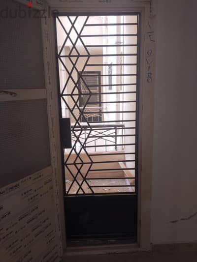باب حديد