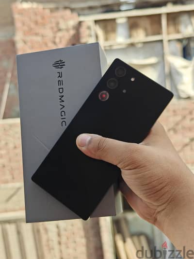 OPPO Find x8 Ultra 512/16 كسر زيرو بكل مشتملاته عليه ضريبه للبيع او