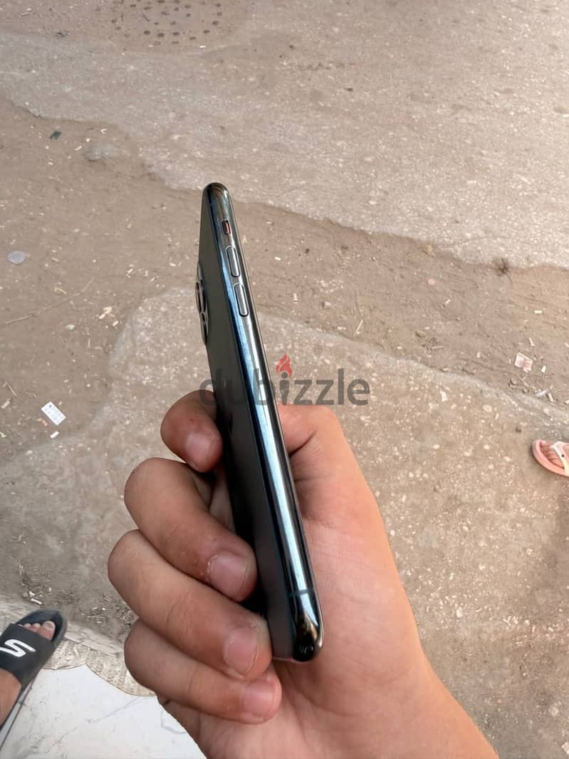 Apple - iPhone 11 Pro 2