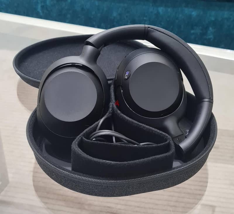 sony ult headphone 1