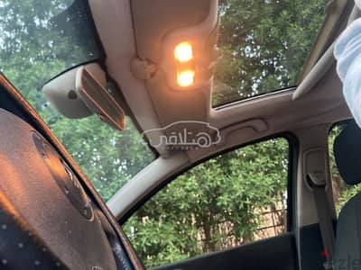 رينو ميجان 2005 للبيع المهندسين