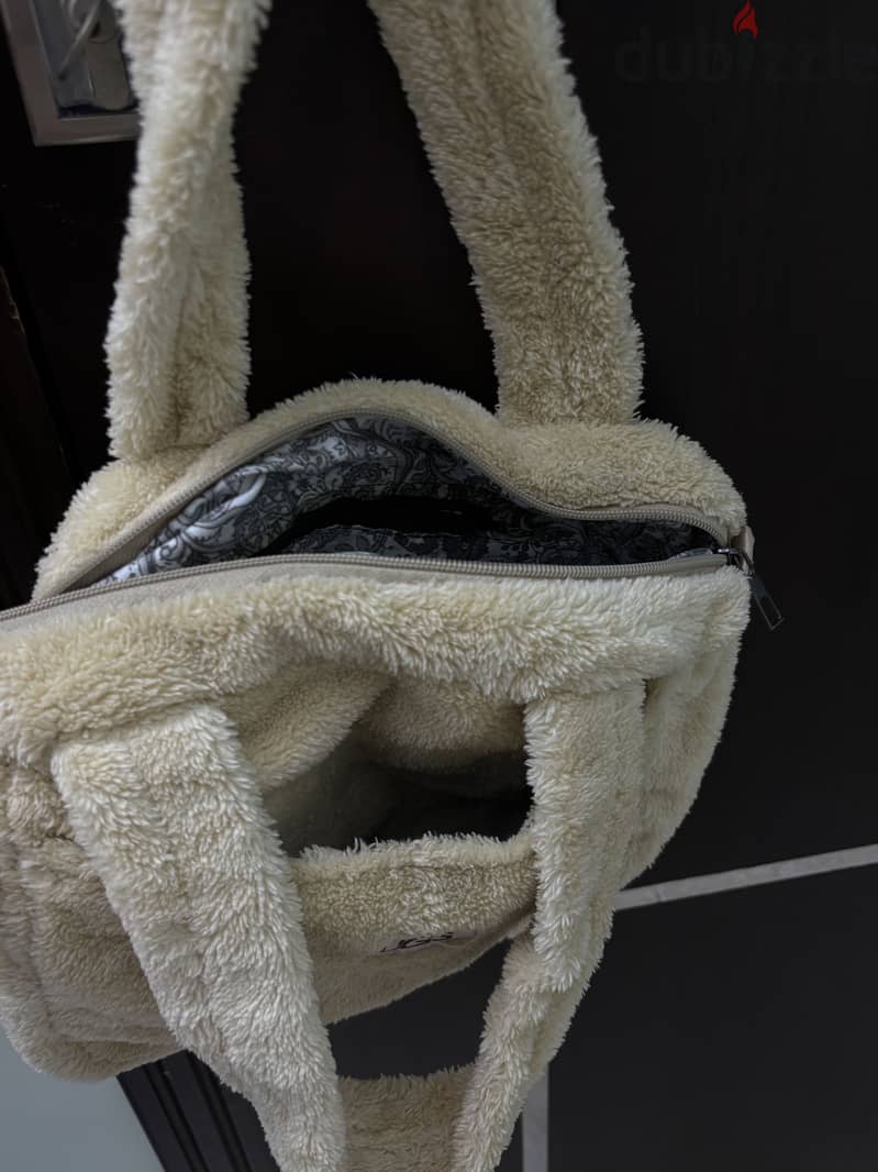 UGG BAG 1