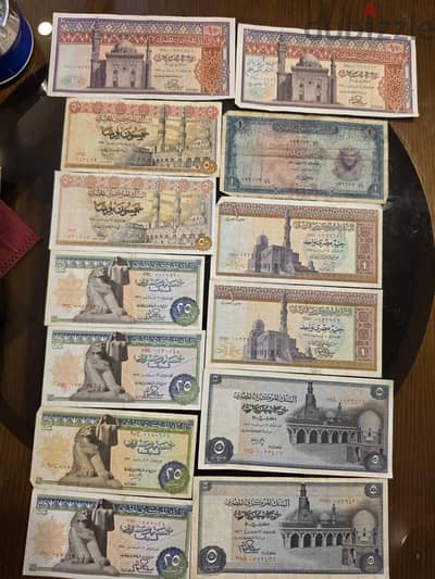 عملات قديمه بحاله الانسر