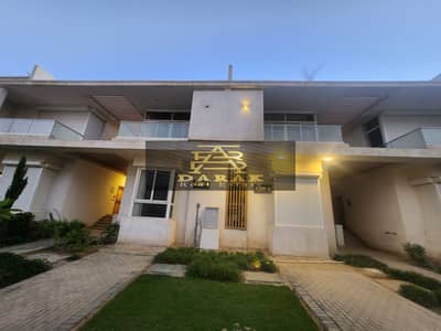 Town House for Sale immediate delivery in Mountain View BEST interiors