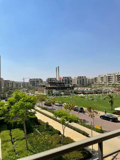 شقة للإيجار أول سكن 205م مطبخ وتكييفات - كمبوند المراسم فيفث سكوير